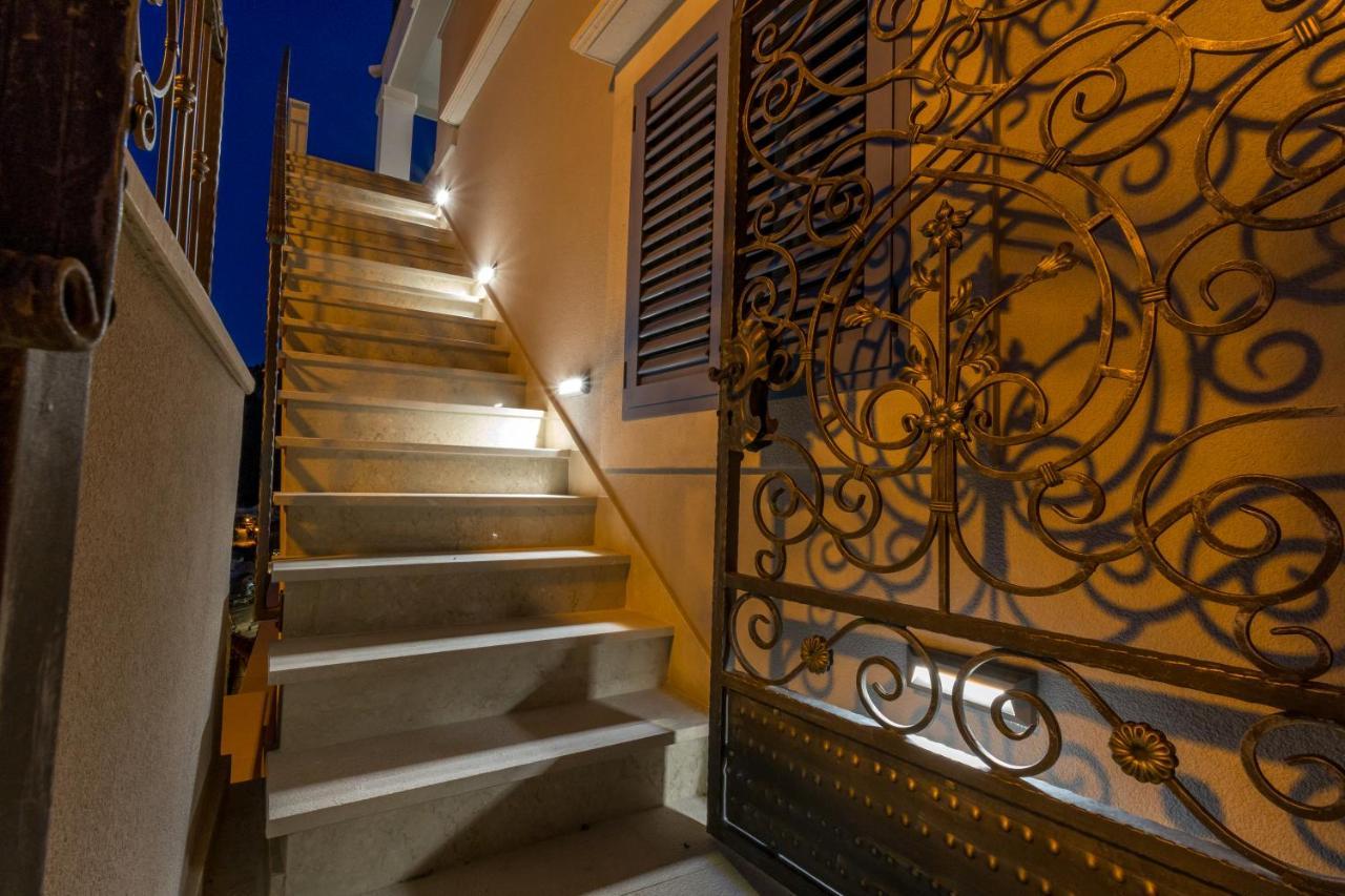 Villa Capitis In The Center Hvar Town Luaran gambar