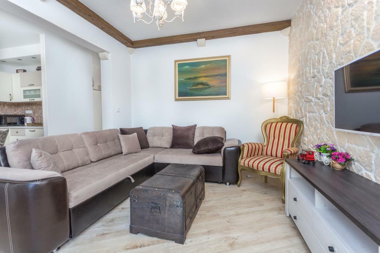 Villa Capitis In The Center Hvar Town Luaran gambar